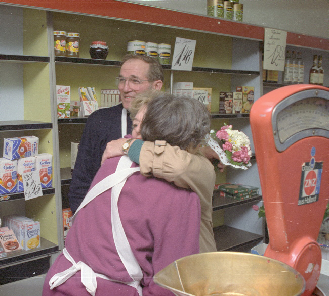 Ulrich Simons - Zimmermann macht zu