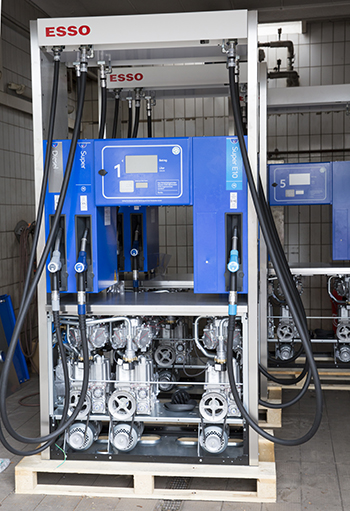 Ulrich Simons - Zapfs&auml;ule