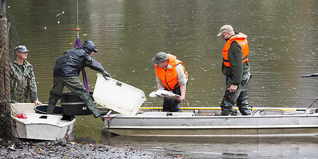 Ulrich Simons - Hangeweiher Abfischen