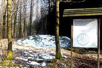 H&uuml;gelgrab Klausberg